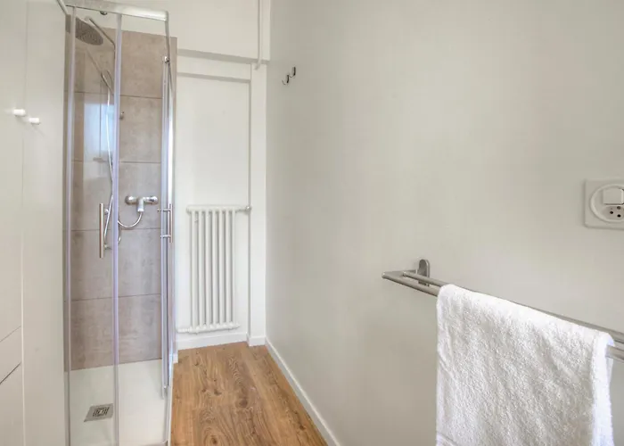 Daire Dream Of Downtown - Happy *